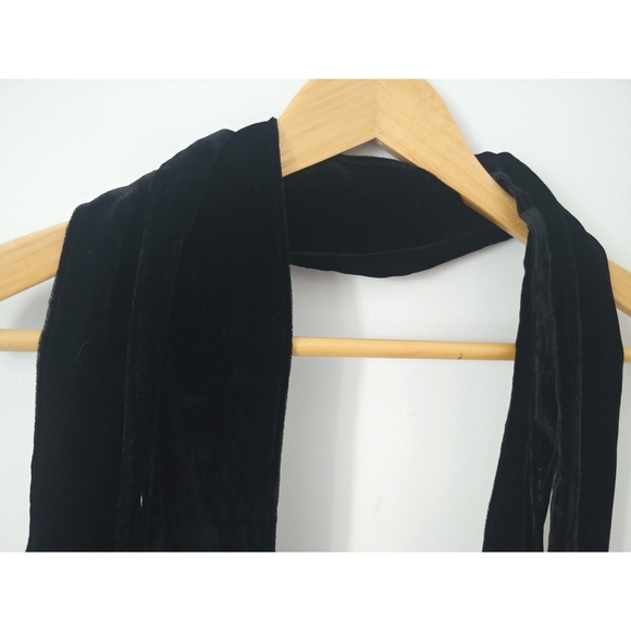 H&M Velvet Scarf - Picture 2 of 2